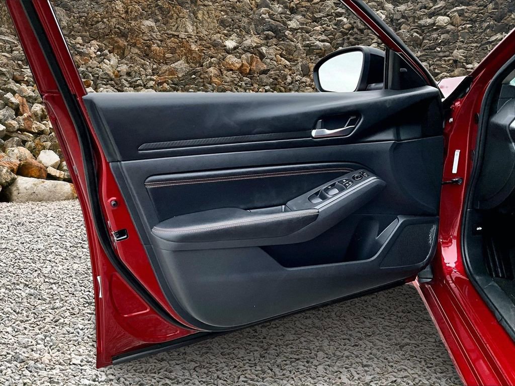 Used 2022 Nissan Altima 2.0 SR image 21