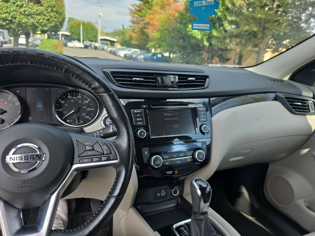 Used 2021 Nissan Rogue Sport SV AWD/4WD image 22