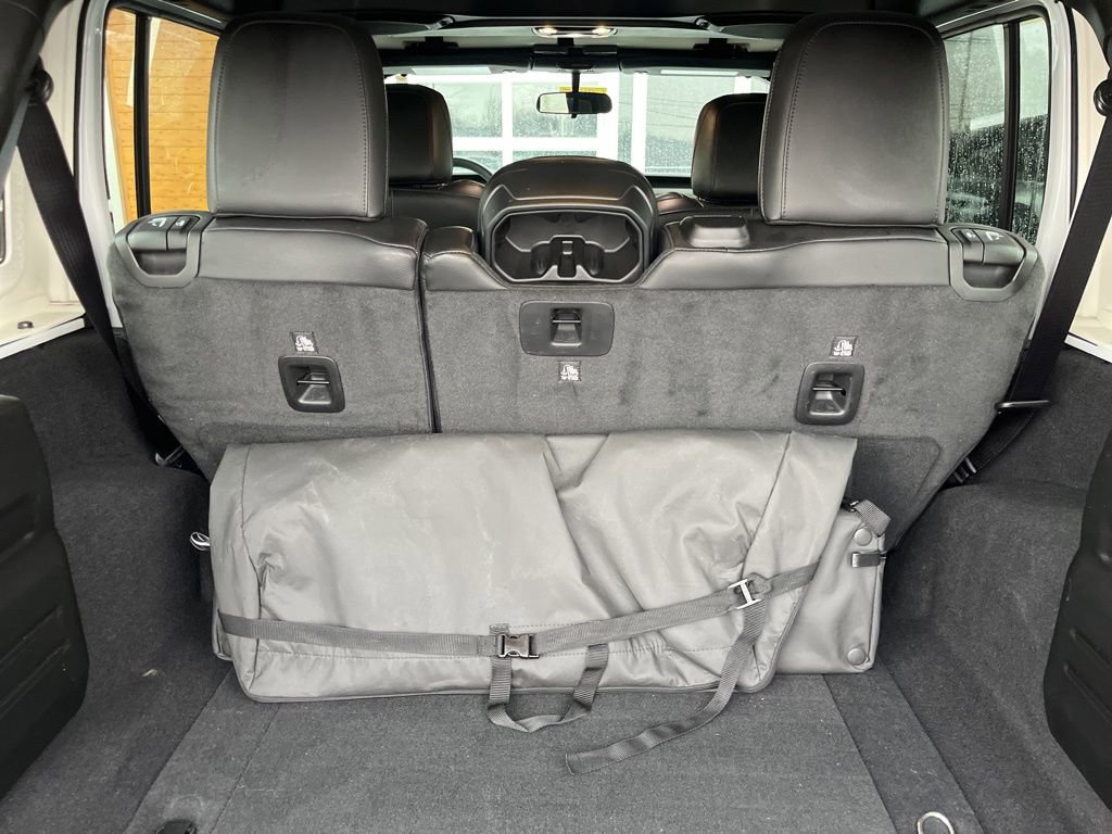 Used 2023 Jeep Wrangler Freedom Edition image 40