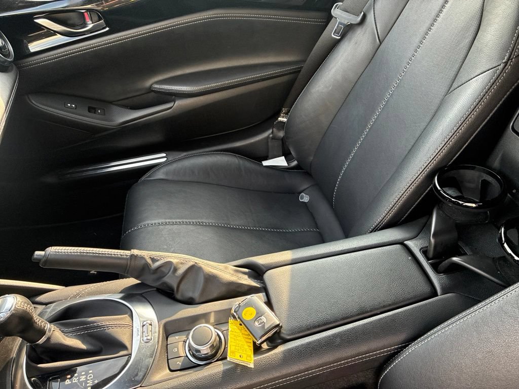 Used 2025 MAZDA MX-5 Miata RF Grand Touring RWD image 10