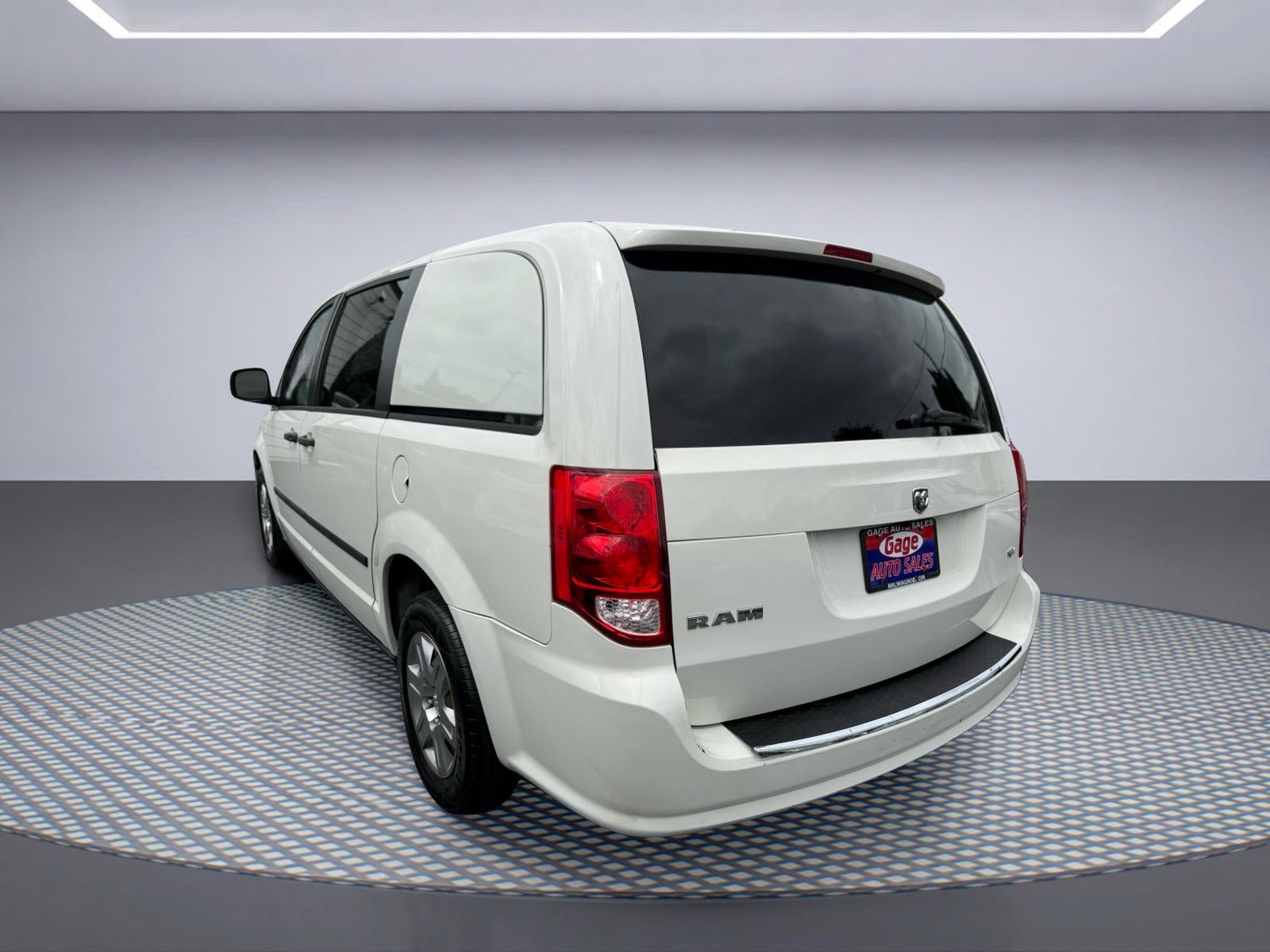 Used 2013 RAM C/V Tradesman FWD image 4
