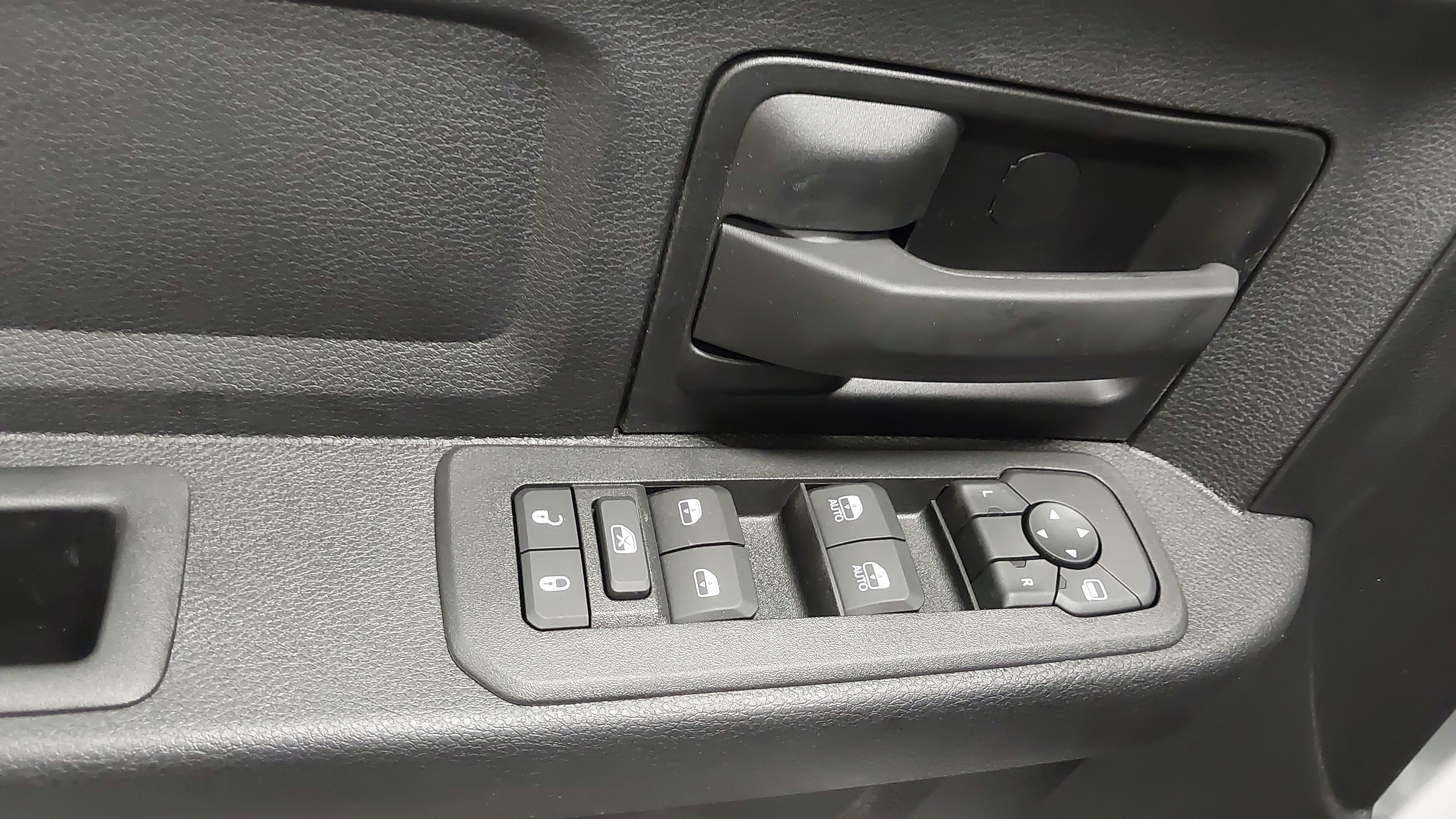 New 2026 RAM 2500 Tradesman image 25