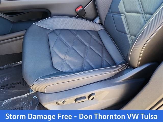 New 2026 Volkswagen Atlas Cross Sport SE image 15