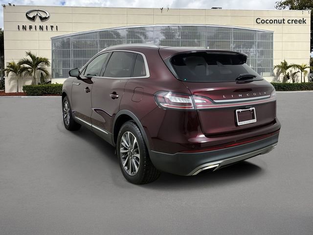 Used 2023 Lincoln Nautilus FWD w/ Premium Package image 4