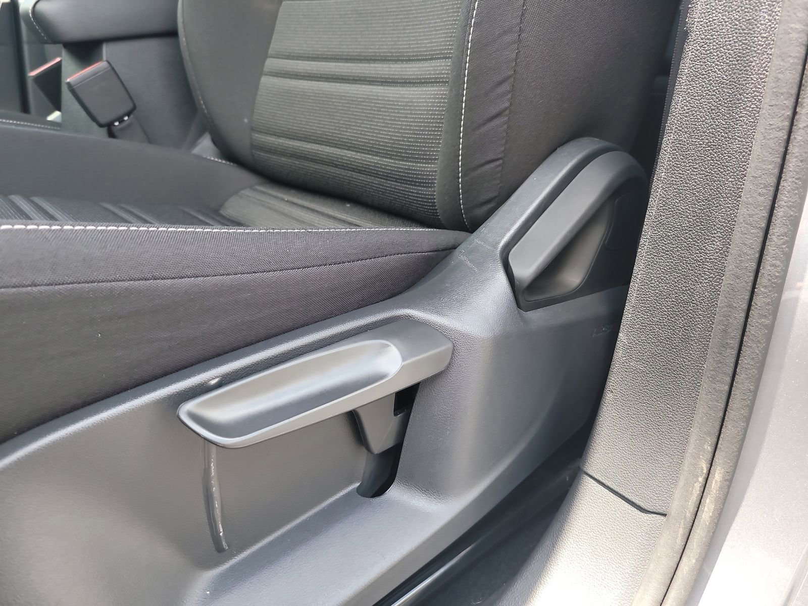 Used 2024 Volkswagen Tiguan S image 19