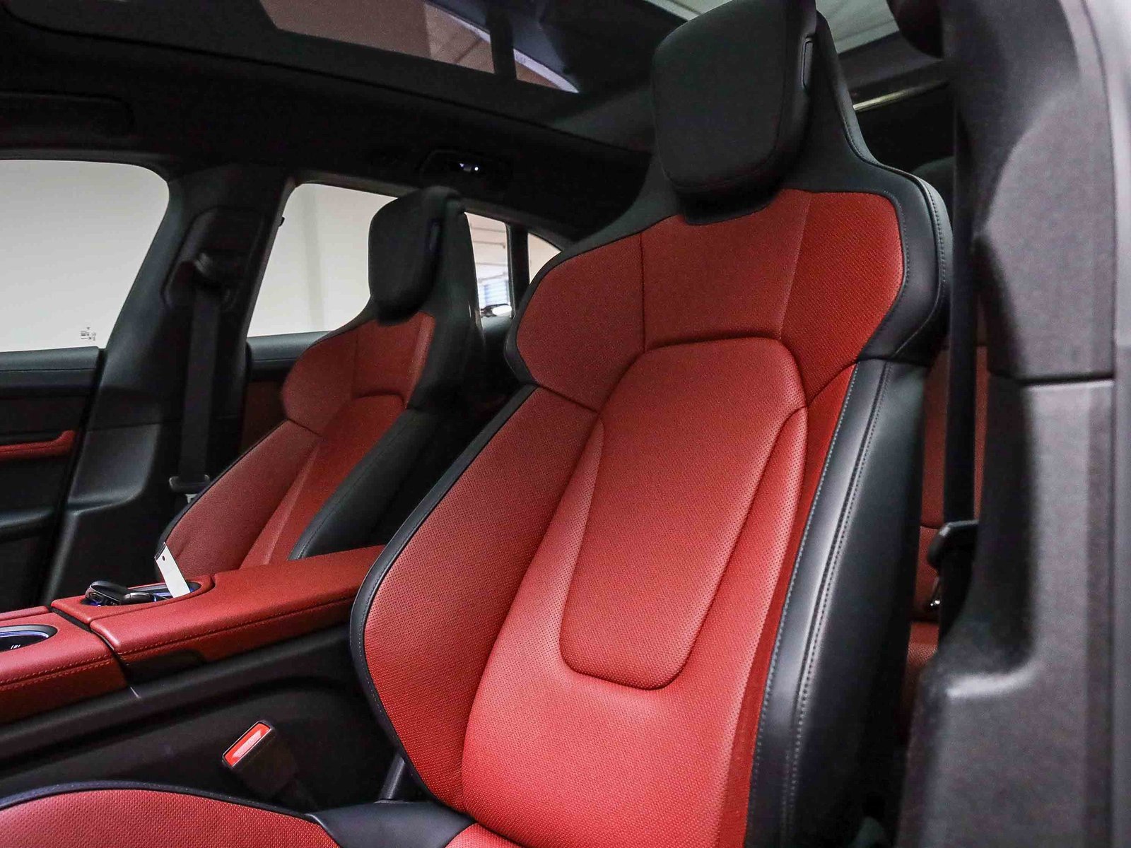 Used 2025 Porsche Taycan 4S image 5