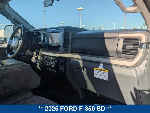 New 2025 Ford F350 XLT image 17