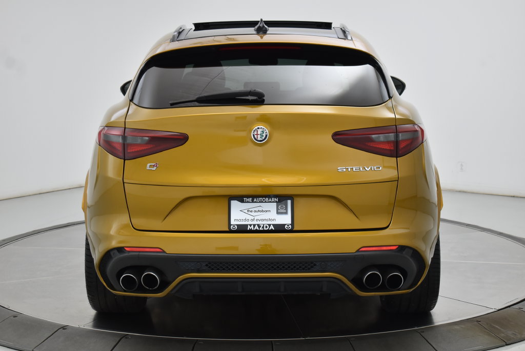 Used 2022 Alfa Romeo Stelvio Quadrifoglio w/ Active Assist Plus Package AWD/4WD image 24