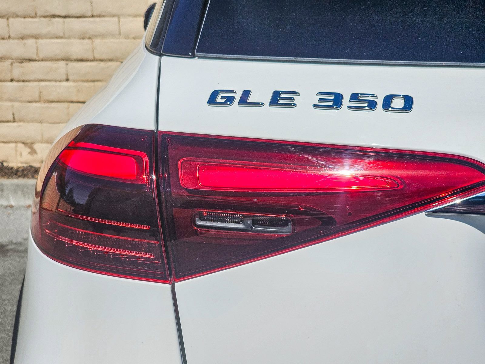 Certified 2025 Mercedes-Benz GLE 350 4MATIC image 10