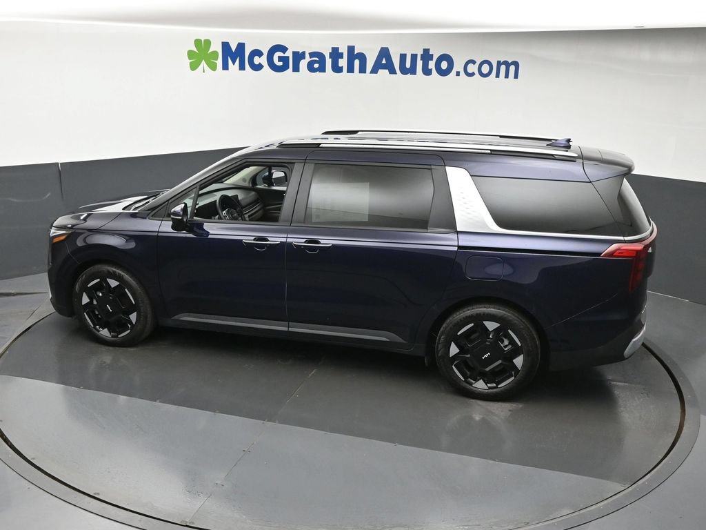 Used 2025 Kia Carnival EX FWD image 25