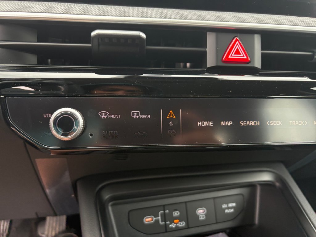 New 2025 Kia K5 LXS FWD image 26