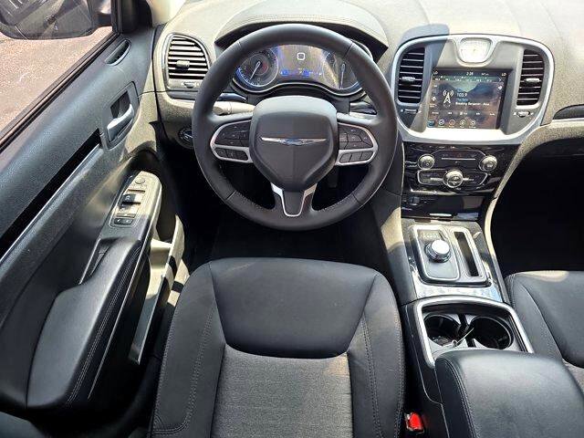 Used 2023 Chrysler 300 Touring w/ Sport Appearance Package image 13