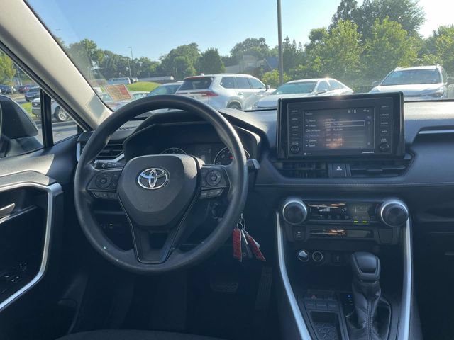 Used 2021 Toyota RAV4 LE FWD image 20
