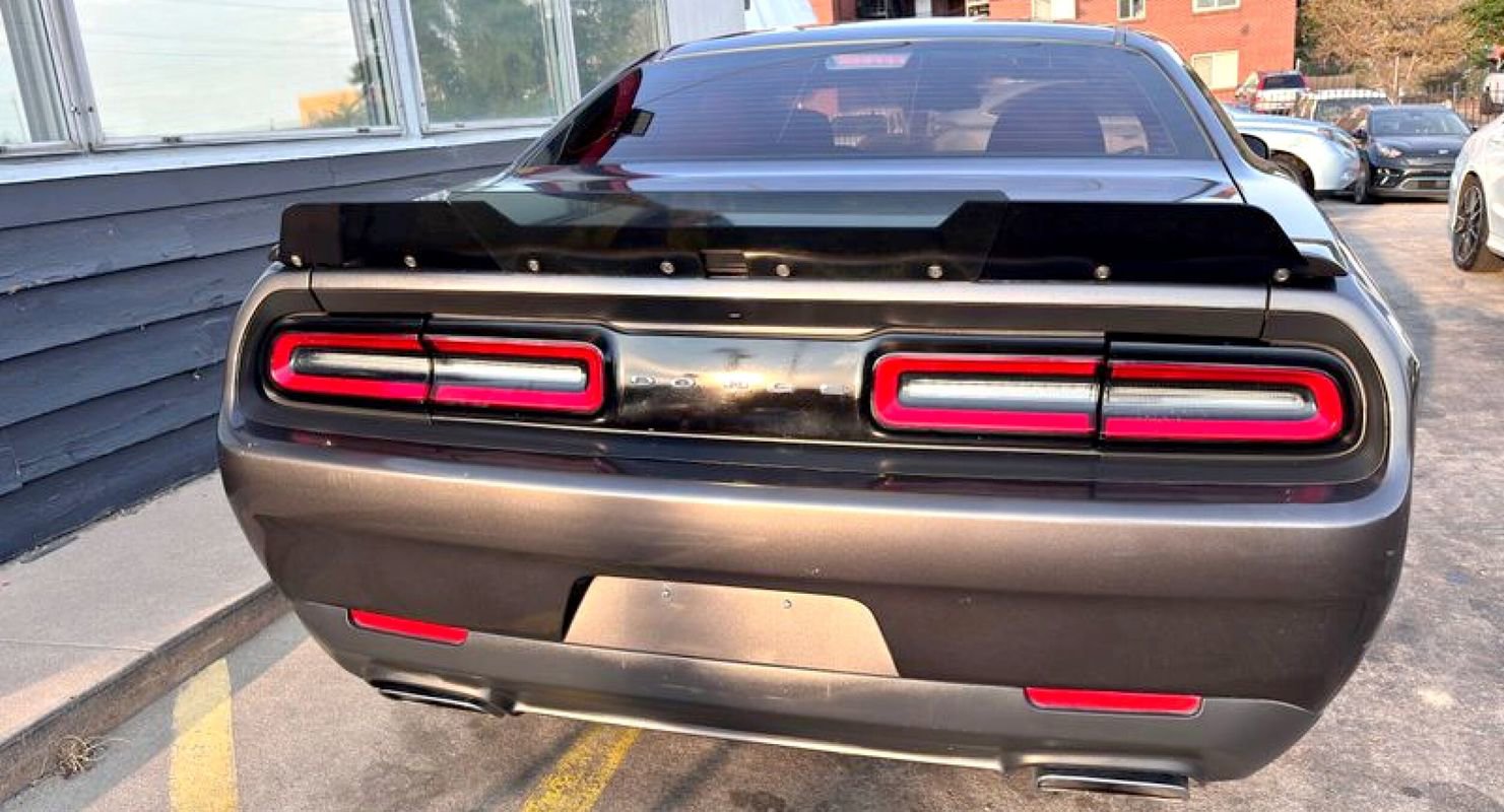 Used 2016 Dodge Challenger R/T image 5