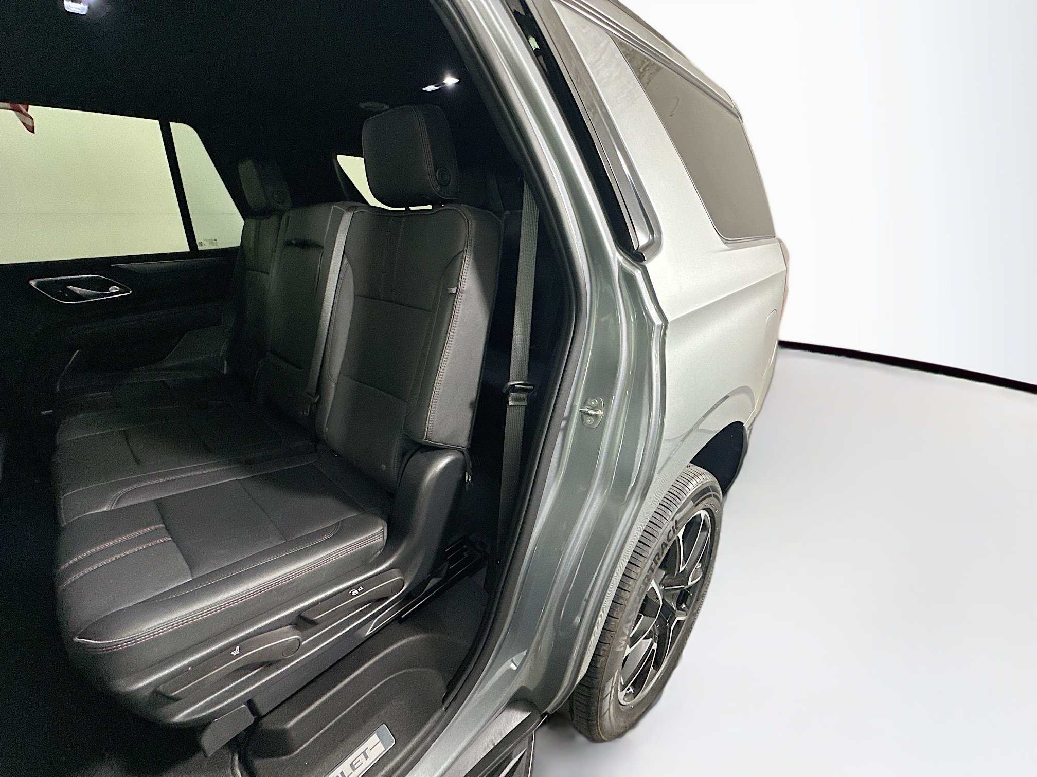 Used 2023 Chevrolet Tahoe RST w/ Luxury Package RWD image 26