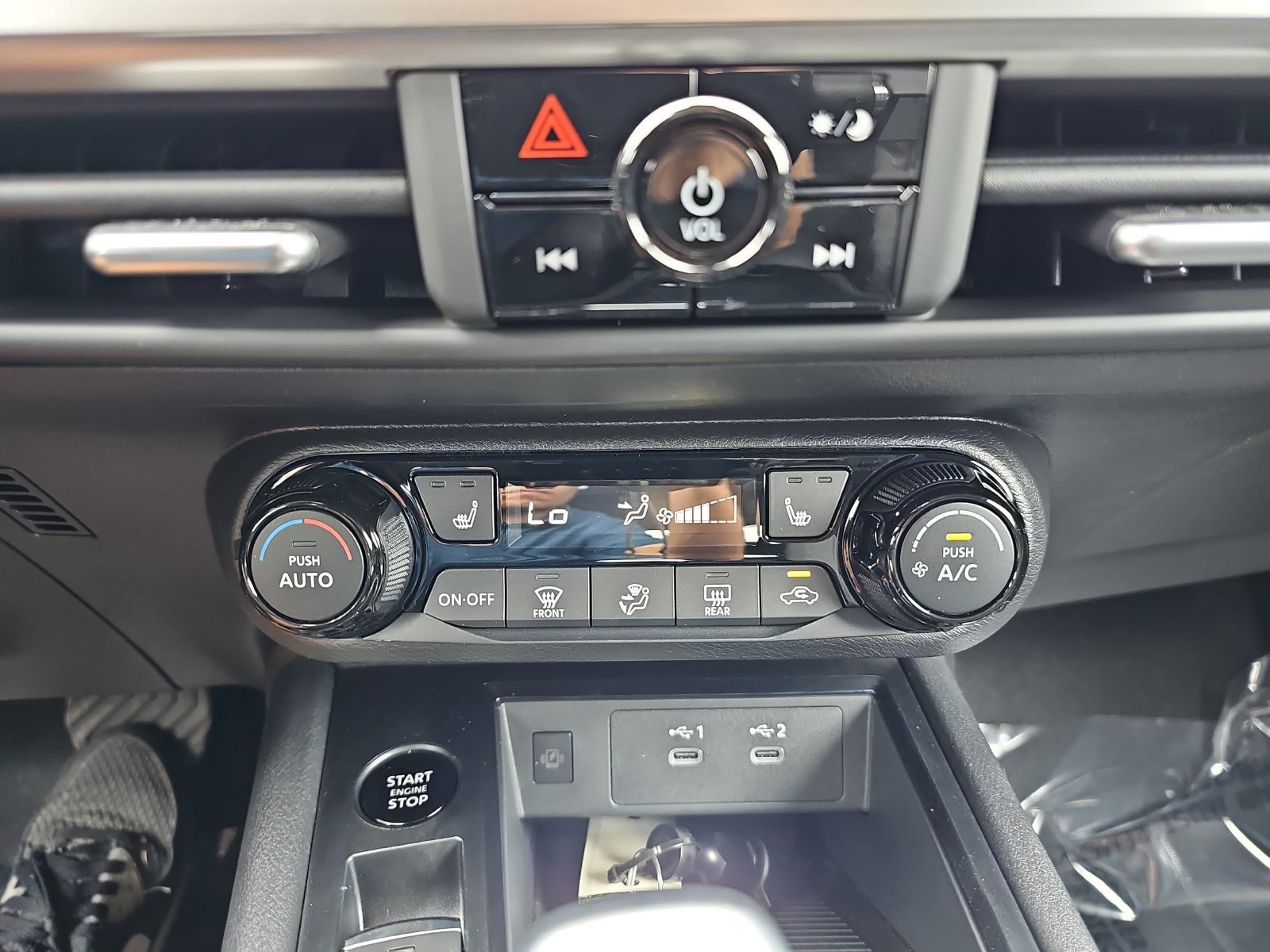 New 2027 Nissan Kicks SV w/ SV Premium Package FWD image 24