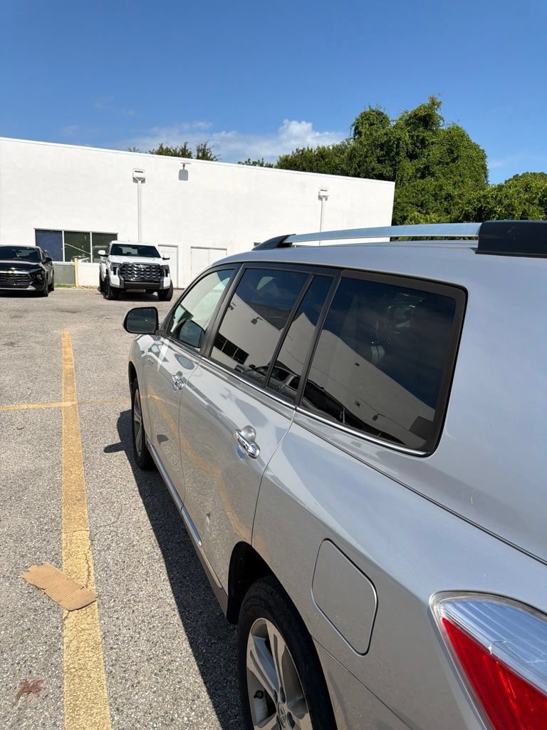 Used 2012 Toyota Highlander Limited w/ Tow Pkg AWD/4WD image 6