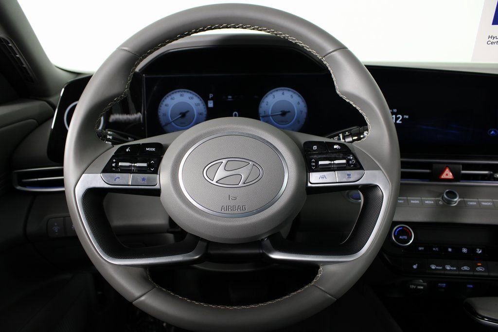 Certified 2025 Hyundai Elantra SEL image 24