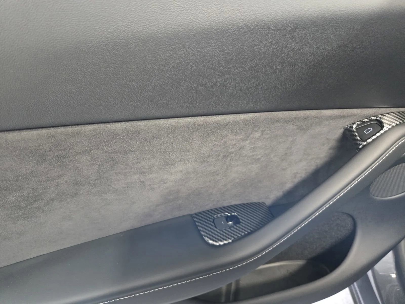 Used 2023 Tesla Model Y AWD image 11