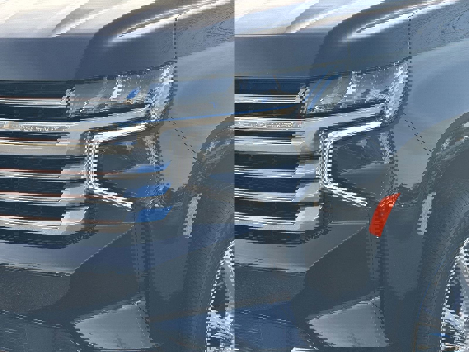 Used 2023 Chevrolet Tahoe High Country w/ Premium Package 2 image 5