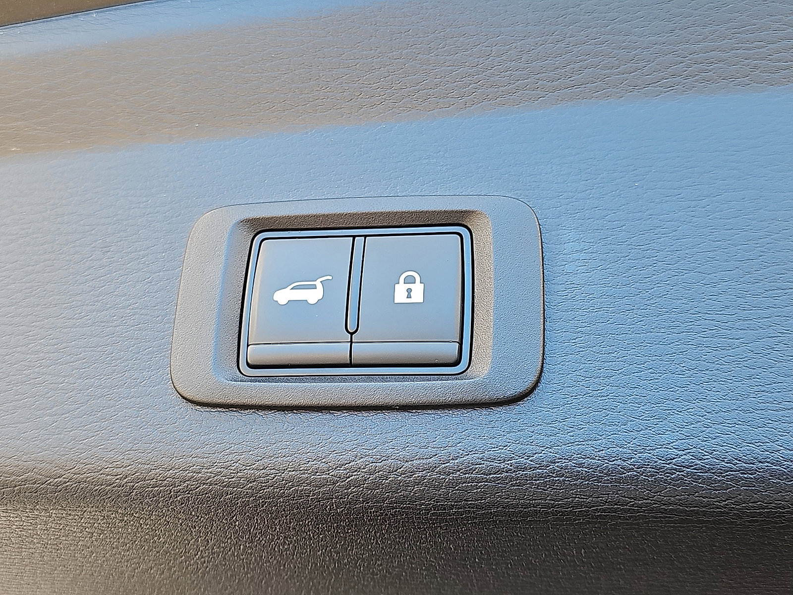 Used 2025 Mitsubishi Outlander SE AWD/4WD image 33