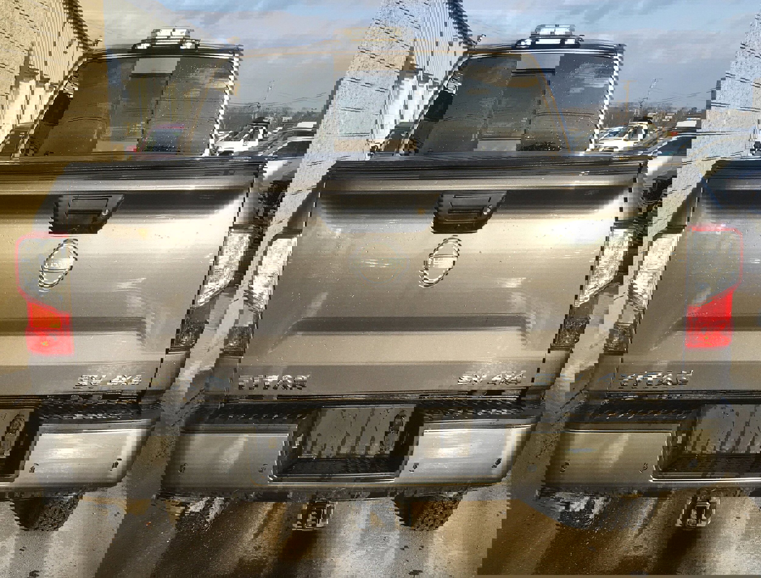 Used 2024 Nissan Titan SV w/ SV Convenience Package image 5