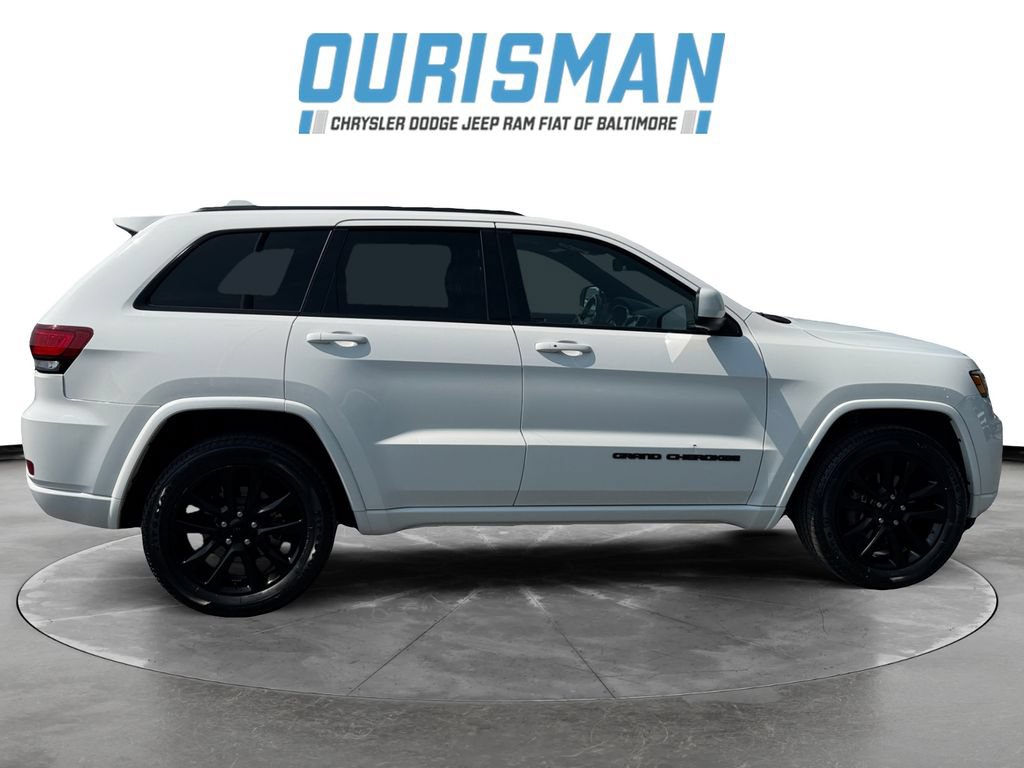Used 2020 Jeep Grand Cherokee Altitude AWD/4WD image 7