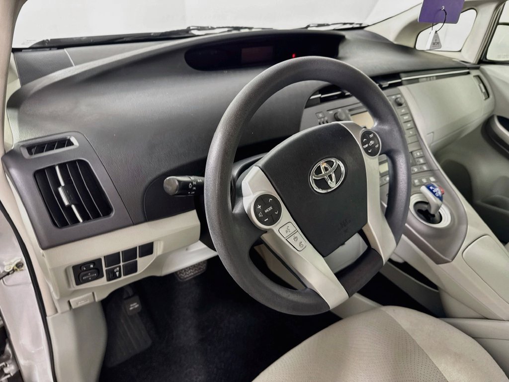 Used 2013 Toyota Prius Three FWD image 9