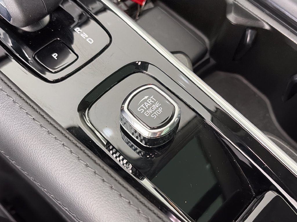 Used 2024 Volvo XC90 B5 Plus AWD/4WD image 23