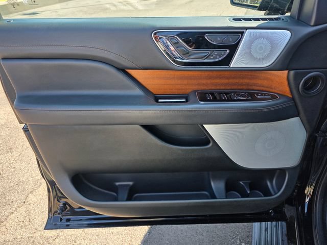 Used 2023 Lincoln Navigator L Black Label AWD/4WD image 28