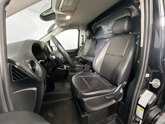 Used 2022 Mercedes-Benz Metris image 4