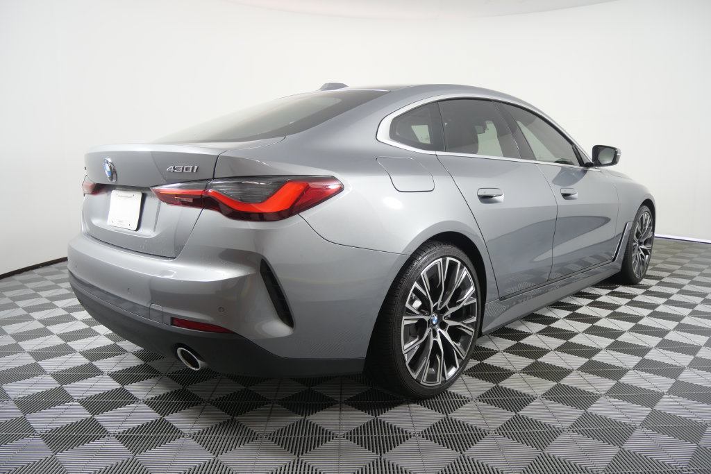 Used 2023 BMW 430i Gran Coupe xDrive w/ Premium Package AWD/4WD image 4