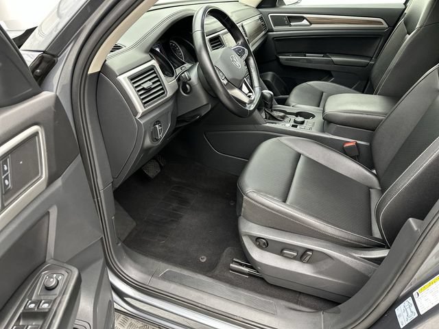 Used 2021 Volkswagen Atlas SE w/ Towing Package AWD/4WD image 11