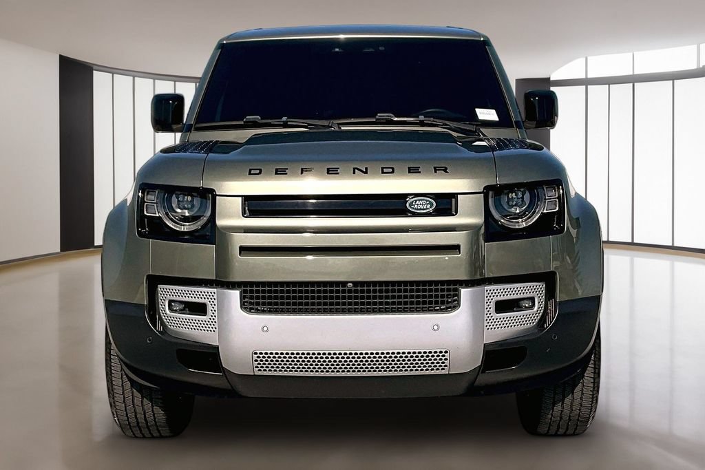 Certified 2023 Land Rover Defender 130 SE AWD/4WD image 2