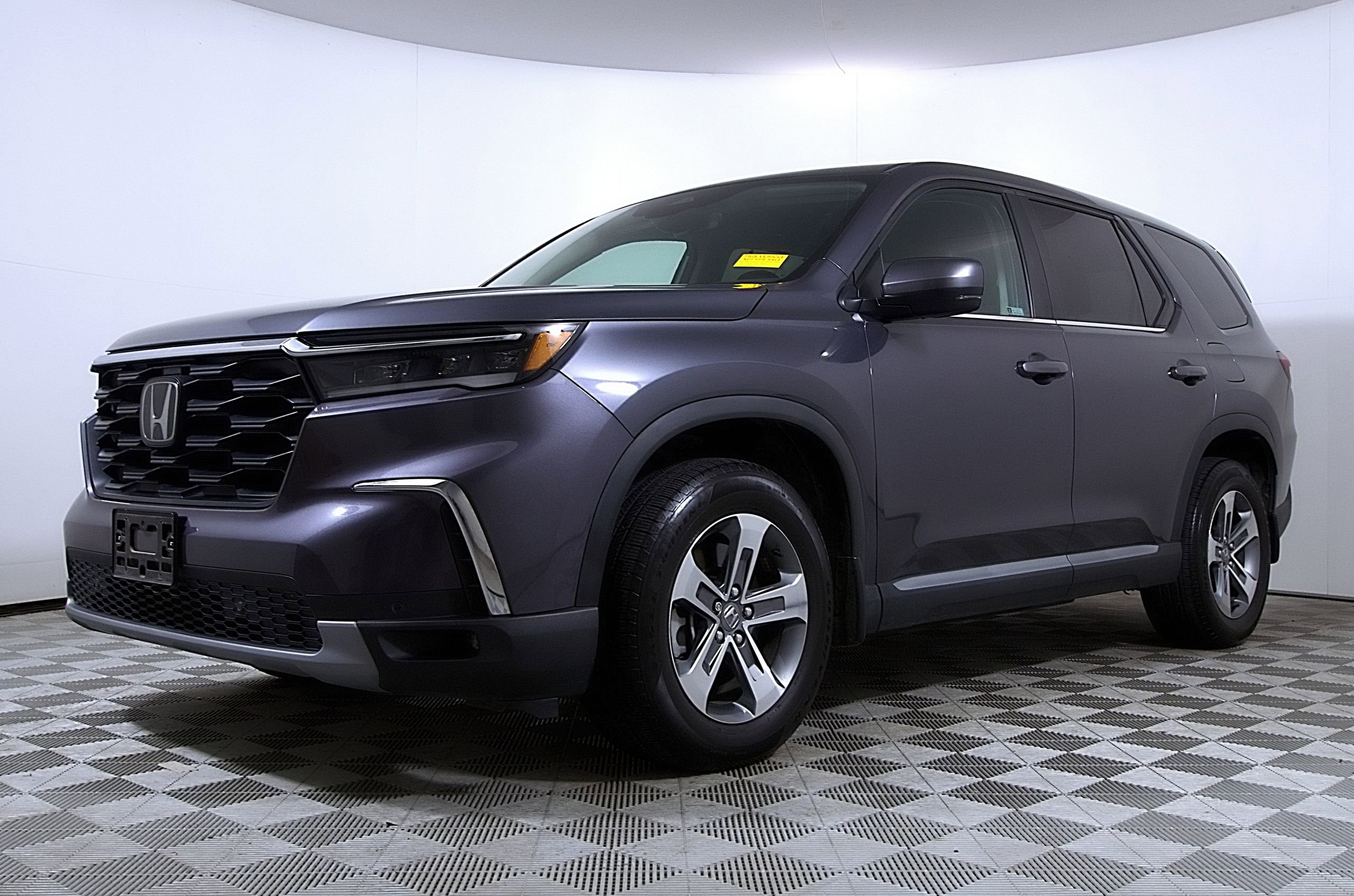 Used 2023 Honda Pilot EX-L image 2