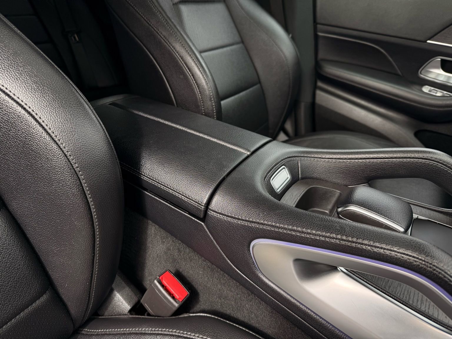 Used 2020 Mercedes-Benz GLE 350 4MATIC w/ Premium Package image 25