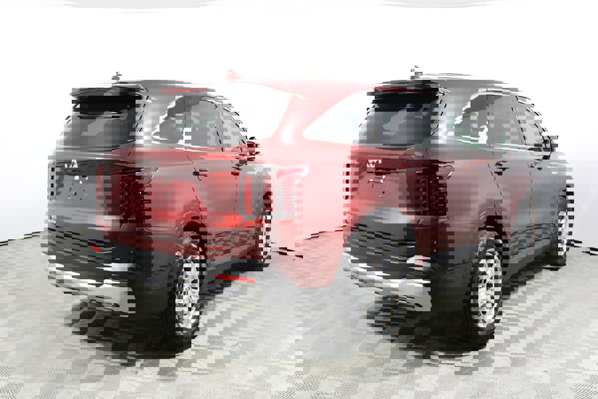 Used 2025 Kia Sorento LX image 34