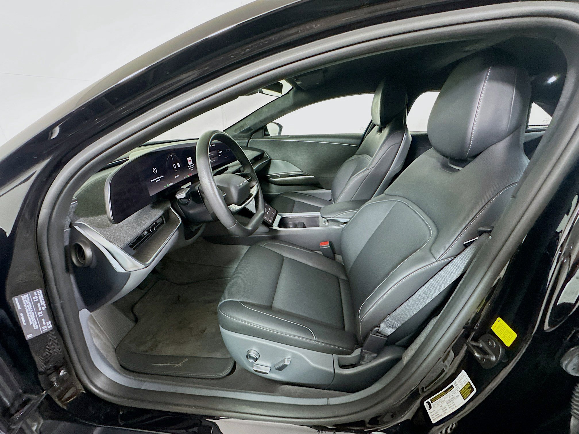 Used 2024 Lucid Air Pure RWD image 13