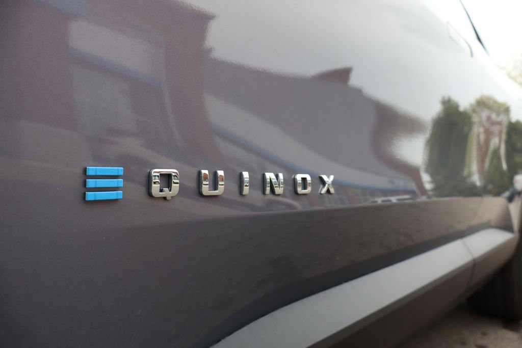 New 2026 Chevrolet Equinox EV LT image 6