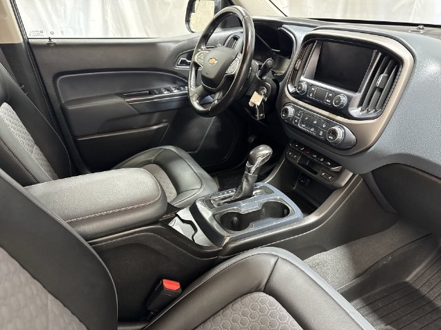 Used 2022 Chevrolet Colorado Z71 AWD/4WD image 25