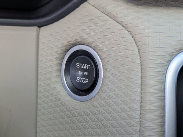 Used 2020 Land Rover Range Rover Velar S image 33