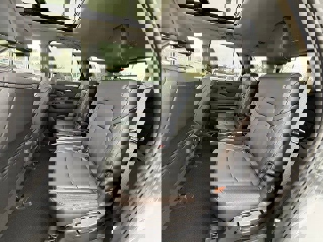 New 2025 Nissan Pathfinder SL w/ SL Premium Package image 15