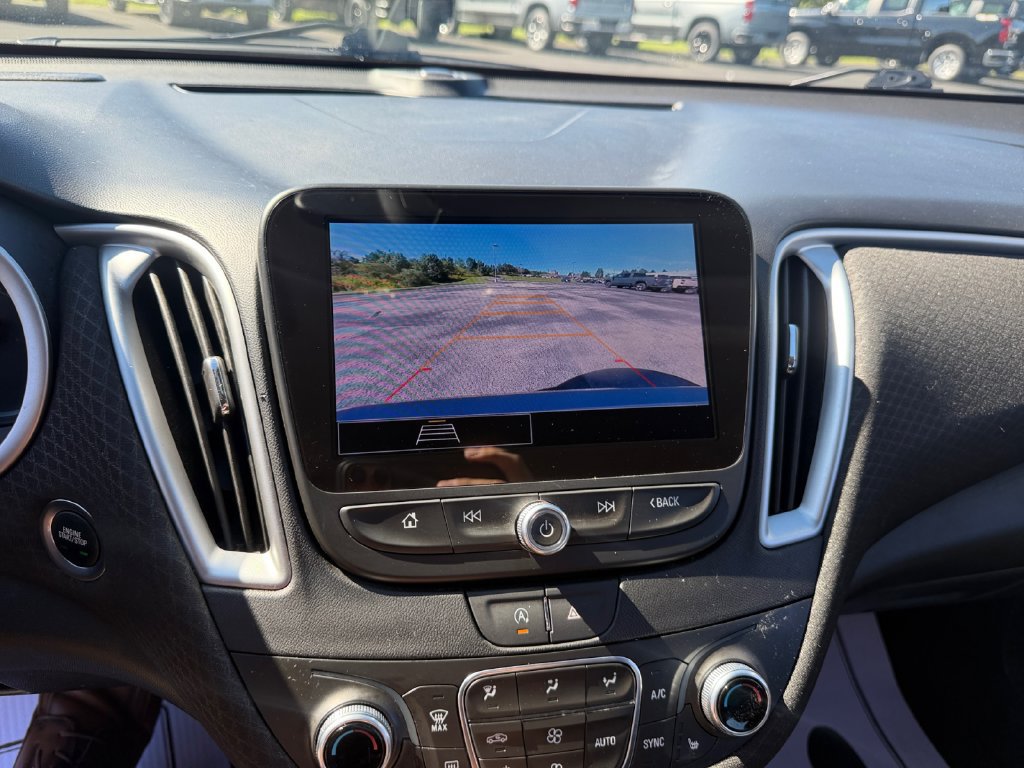 Used 2024 Chevrolet Malibu LT FWD image 18