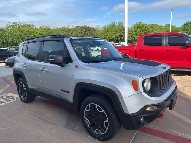 Used 2015 Jeep Renegade Trailhawk w/ Premium Leather Group AWD/4WD image 1