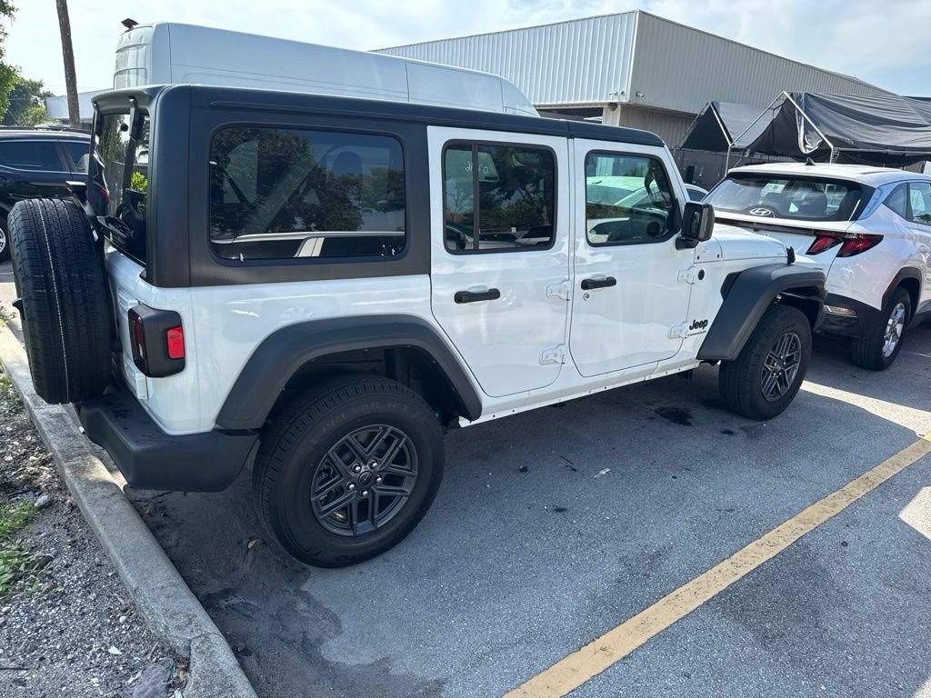 Used 2025 Jeep Wrangler Unlimited Sport AWD/4WD image 30