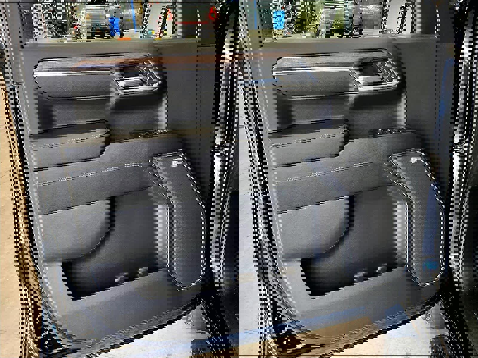 Used 2023 Chevrolet Silverado 1500 LTZ w/ LTZ Convenience Package II image 9