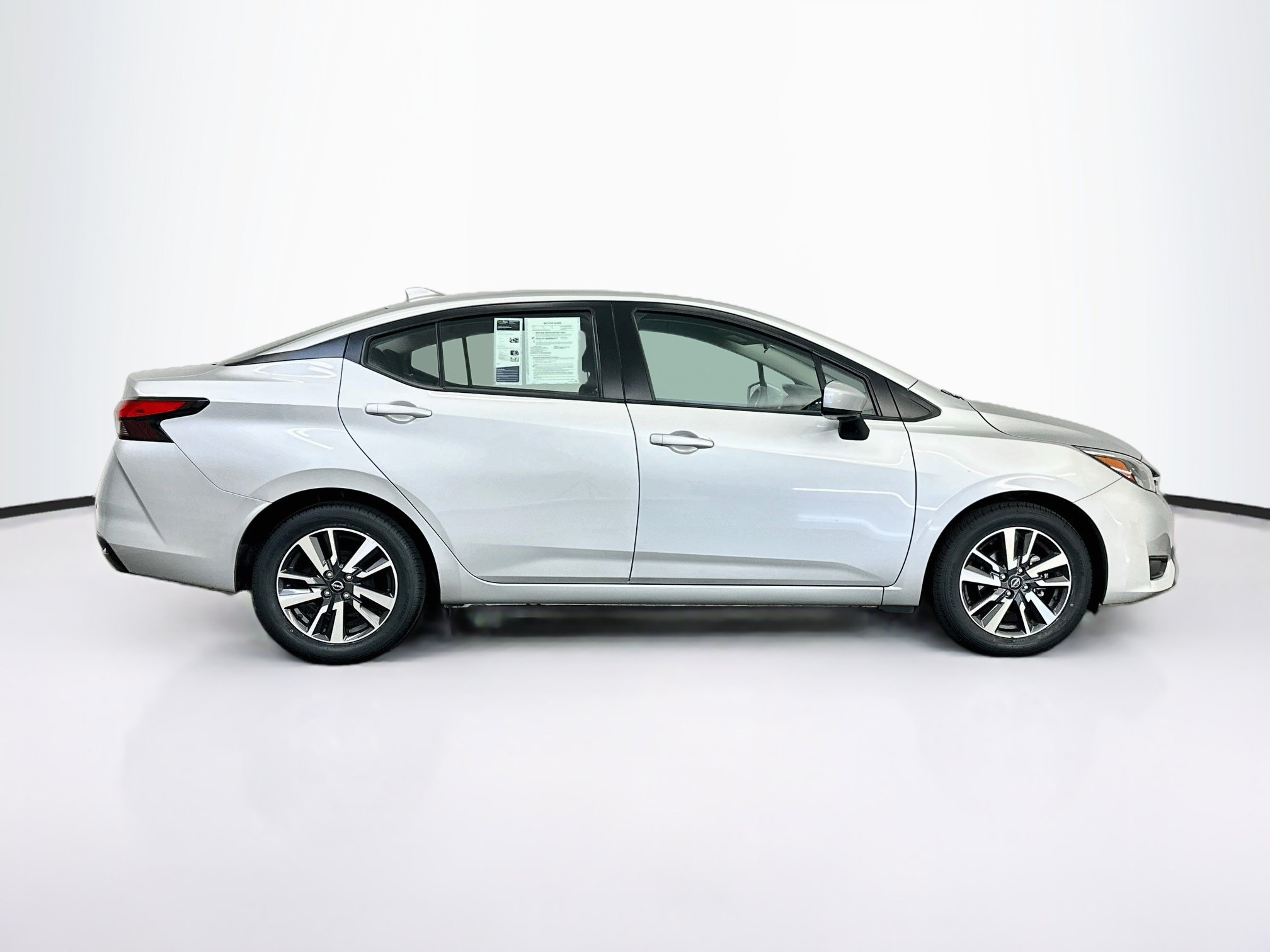 Used 2025 Nissan Versa SV FWD image 10