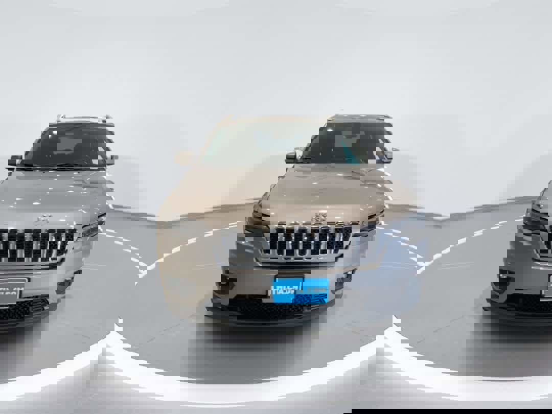 Used 2019 Jeep Cherokee Latitude Plus image 3