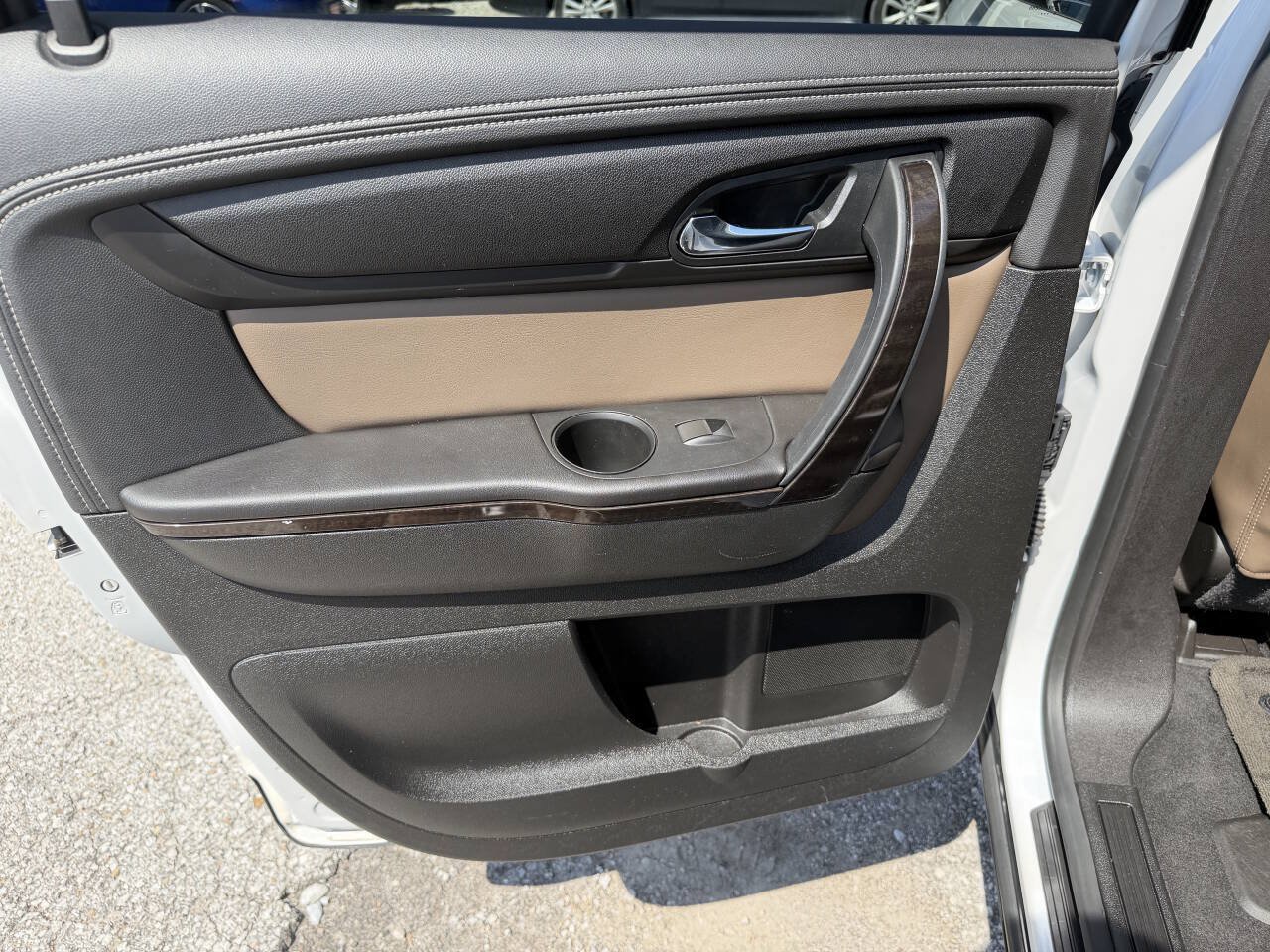 Used 2017 GMC Acadia Limited SLT AWD/4WD image 15