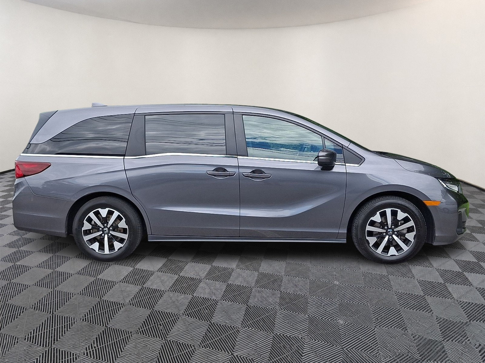 Used 2025 Honda Odyssey EX-L image 7